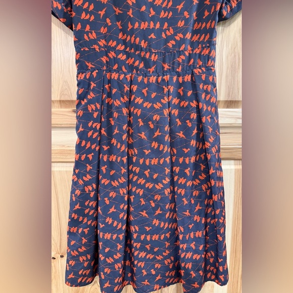 Pink Martini Navy Dress with Red/Orange Bird Design 50’s Vibes Tie Neck Vintage - Picture 7 of 14